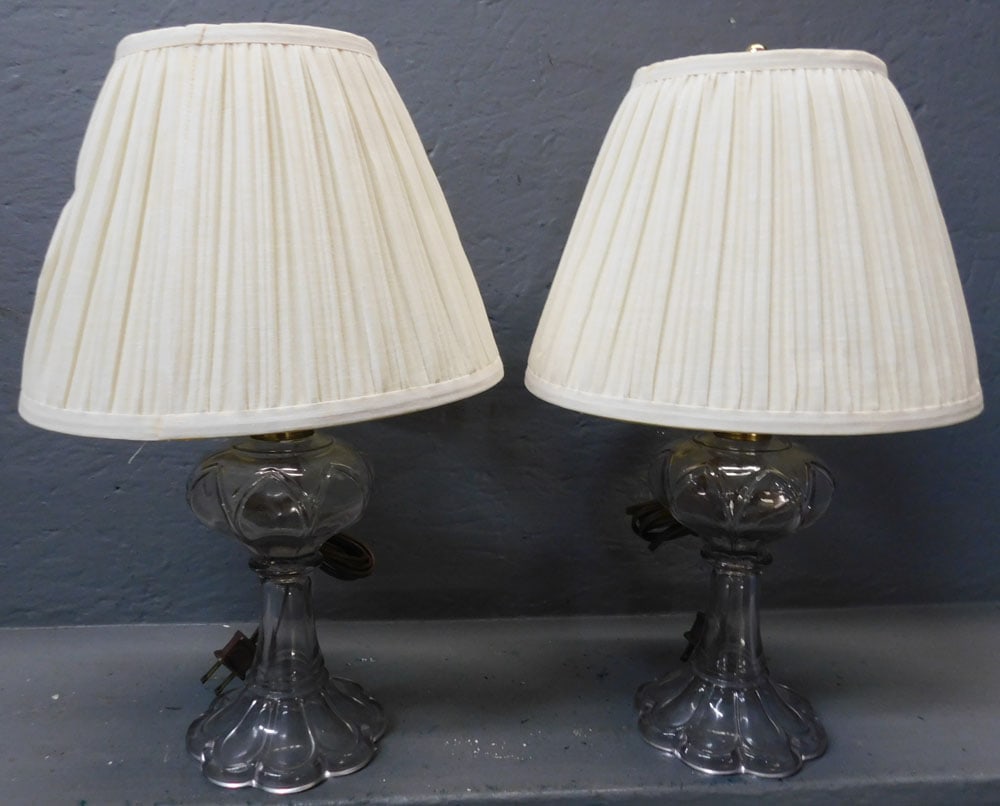 Pair of Antique Glass Oil Lamps Electrified: Pair of Antique Glass Oil Lamps Electrified. Up to: 16" H ALL DESCRIPTIONS AND ANY CONDITION STATEMENT GIVEN BY LANGSTON AUCTION GALLERY ARE STRICTLY OPINIONS AND LANGSTON'S SHALL HAVE NO RESPONSIBILI
