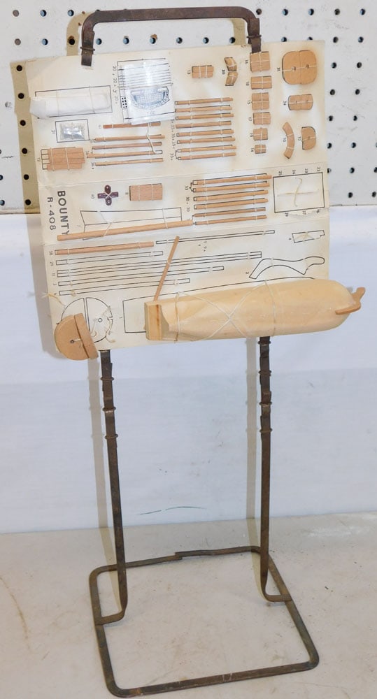 Country Store Metal Display Rack (1 of 2)