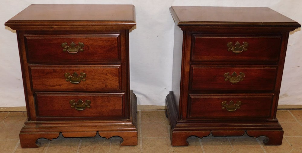 Pair of Cherry 3 Drawer Night Stands by American Drew (1 of 8)