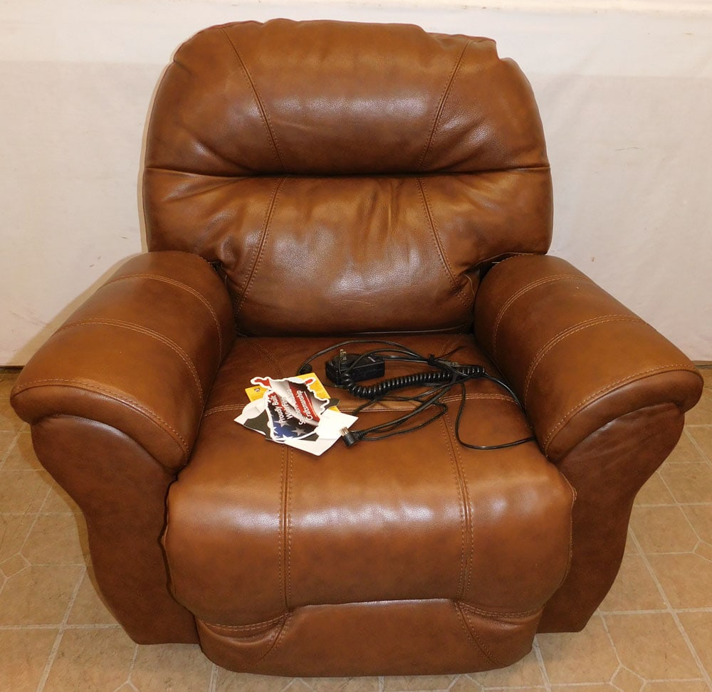 Electric Recliner by Best Home Furnishings (1 of 7)