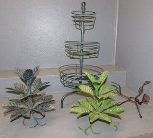 3 Metal Stands