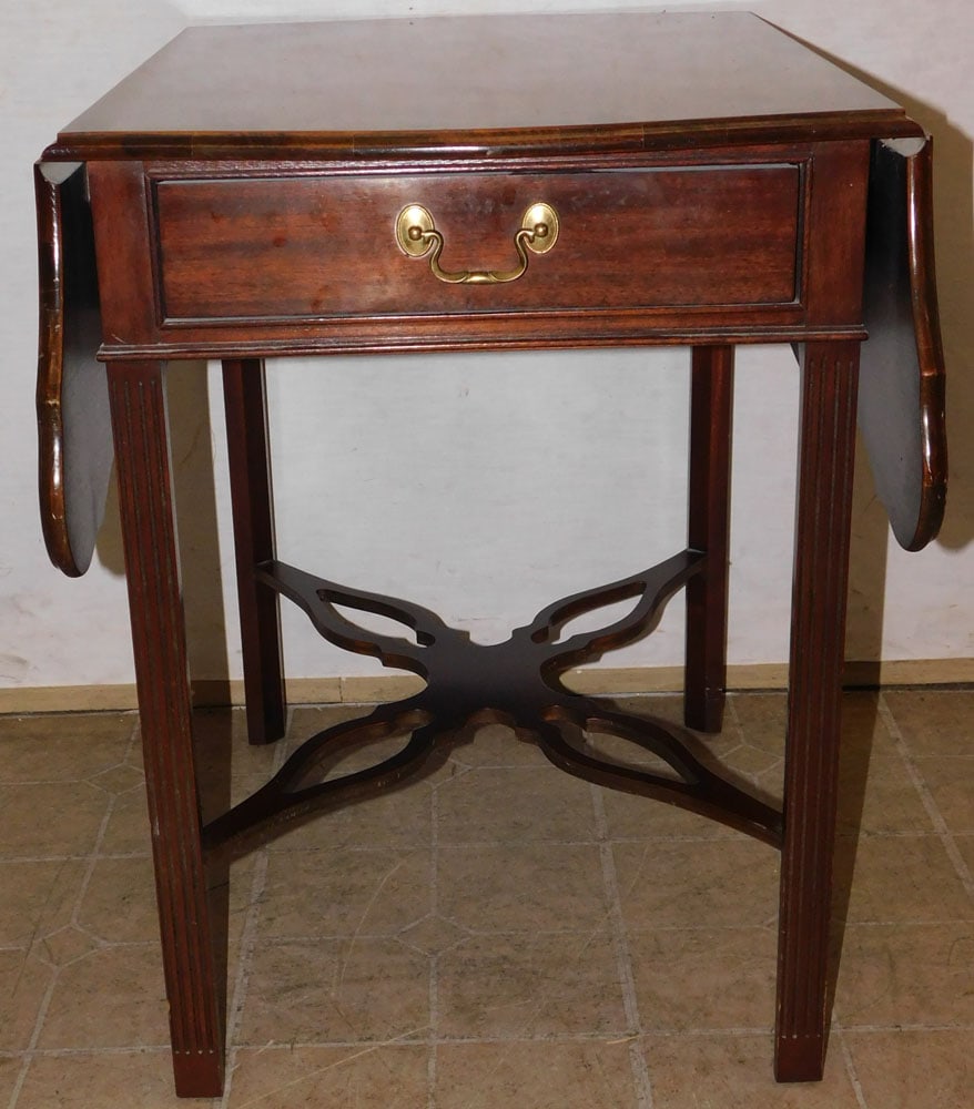 Mahogany Stretcher Base Pembroke Table by Council Craftsman (1 of 7)