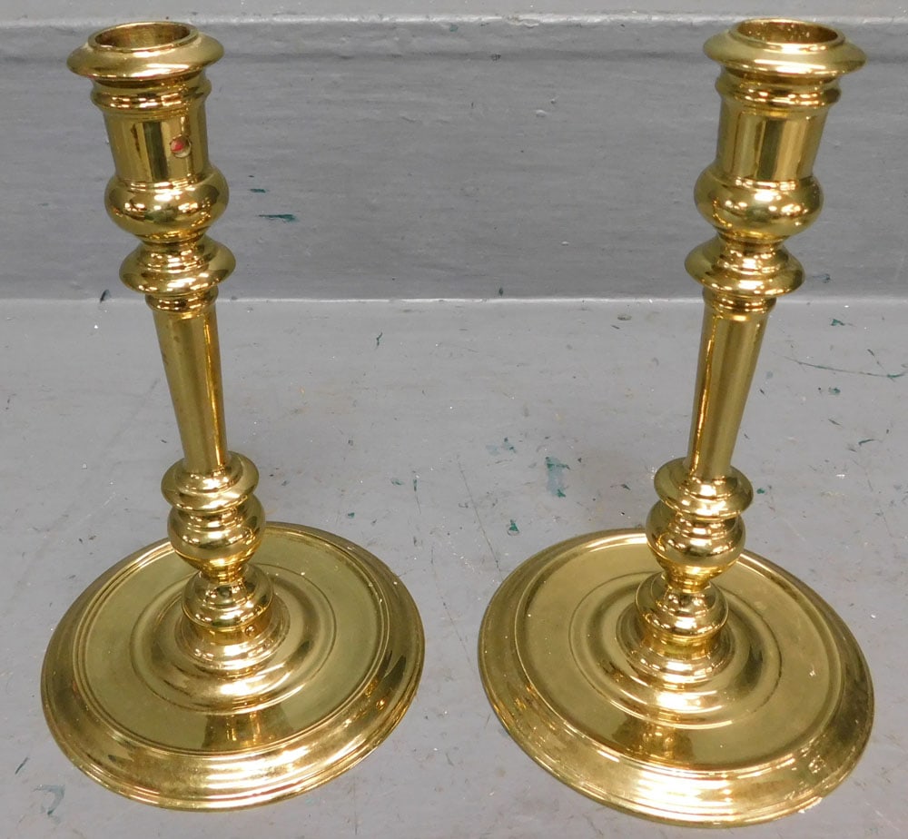 Pair of Round Base Brass Candlesticks by Colonial Williamsburg VA Metalcrafters (1 of 3)