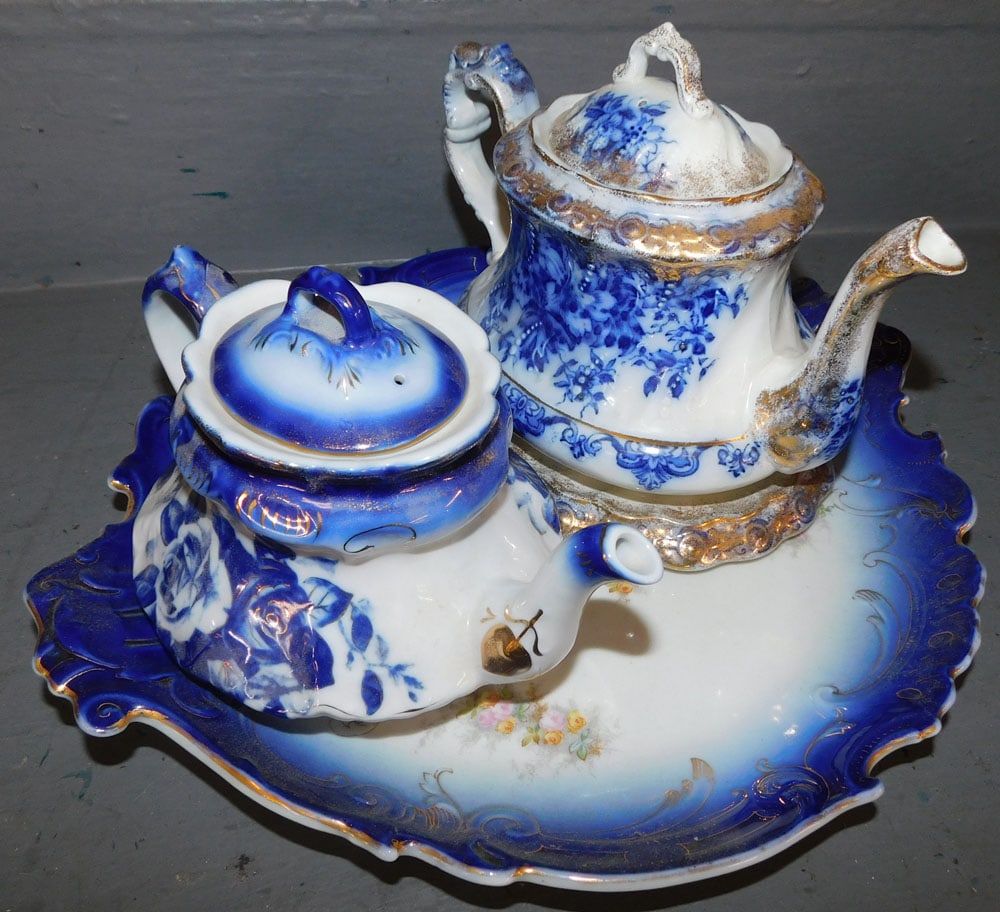 3 Pieces of English Flow Blue Porcelain (1 of 7)