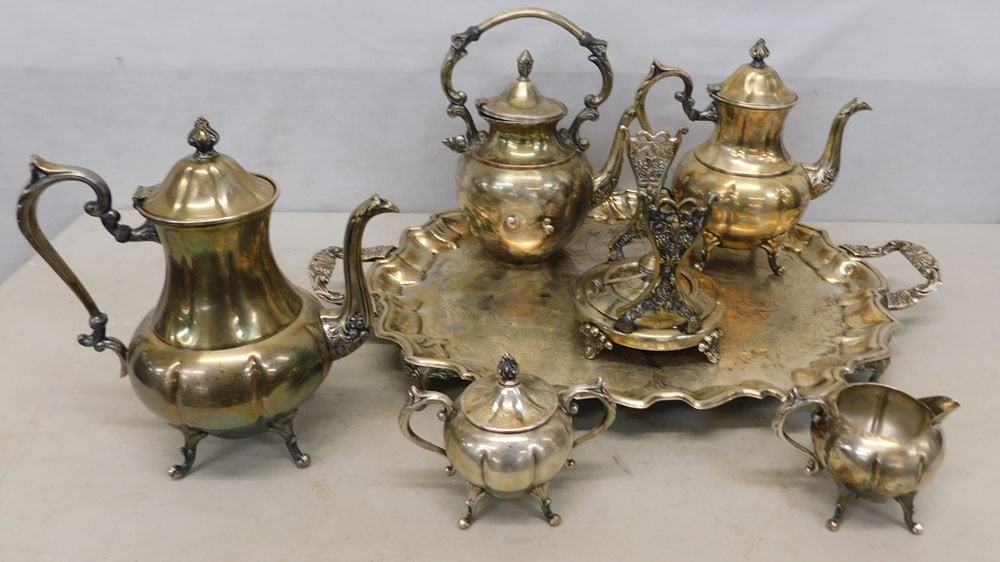 6 Piece Silverplated Tea Service (1 of 8)