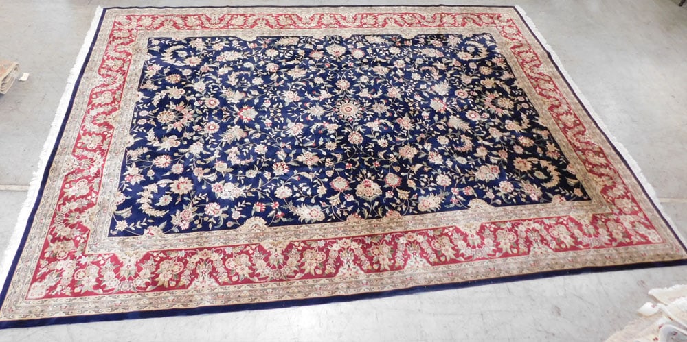 9' 9" x 13' 8" Handmade Oriental Rug (1 of 7)