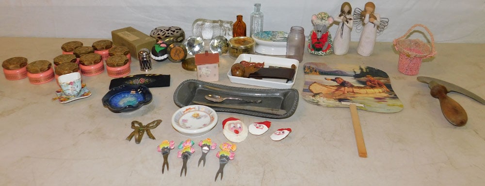 Lot of Collectible Items (1 of 6)