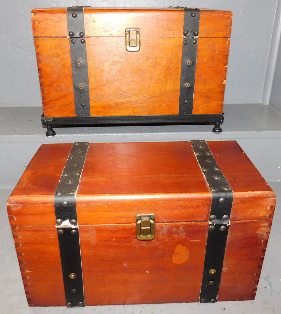 2 Pine Dovetailed Boxes (1 of 6)