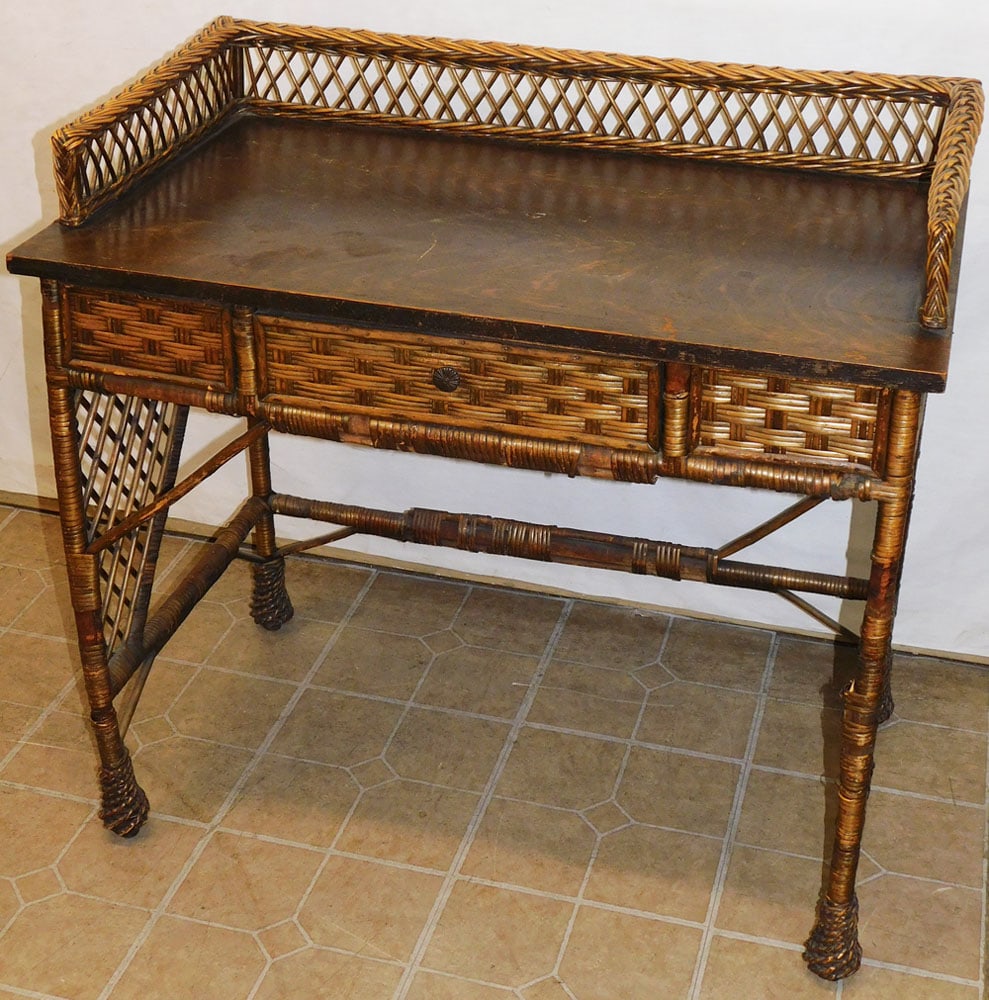 Antique Original Finish Tiger Oak & Wicker 1 Drawer Desk with Gallery (1 of 5)