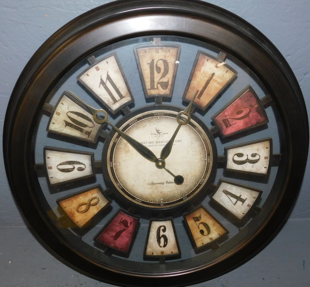 Decorative wall clock (1 of 3)