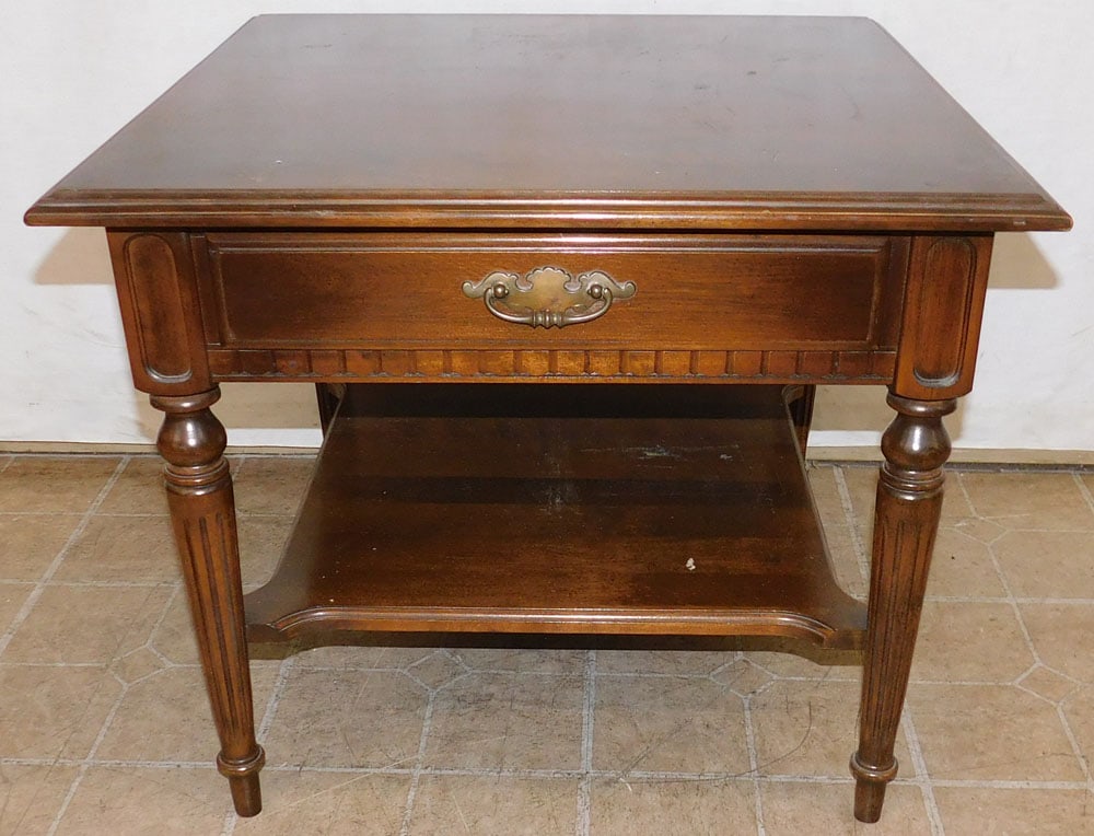 Cherry one drawer end table (1 of 5)