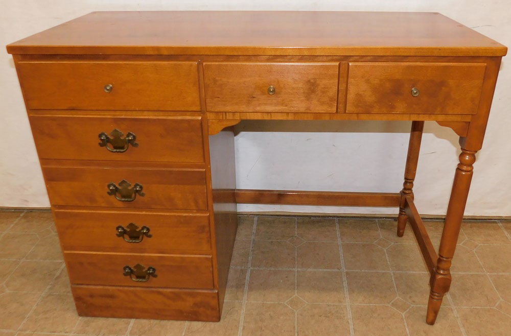 Maple Desk by Ethan Allen (1 of 6)