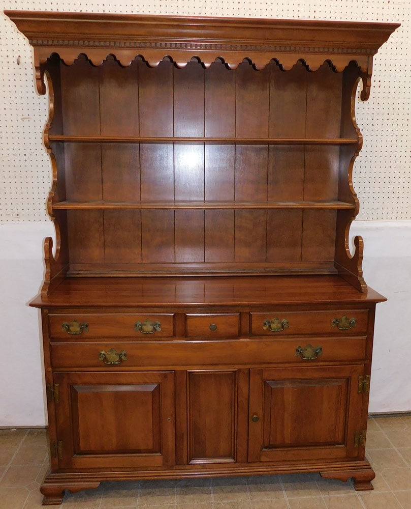 2 Part Maple Hutch by Willett (1 of 9)