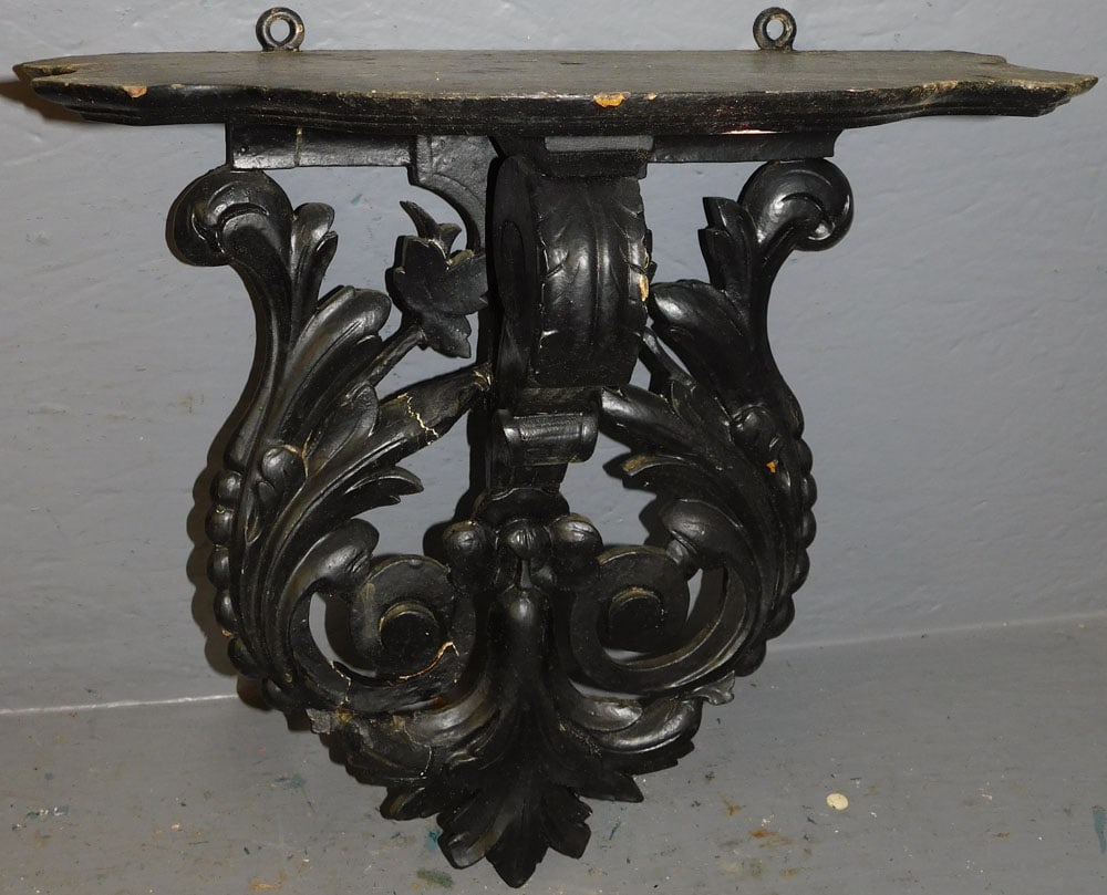 Painted Wood Bracket: Painted Wood Bracket . 14 1/2" W 14" H ALL DESCRIPTIONS AND ANY CONDITION STATEMENT GIVEN BY LANGSTON AUCTION GALLERY ARE STRICTLY OPINIONS AND LANGSTON'S SHALL HAVE NO RESPONSIBILITY FOR ERRORS OR OM