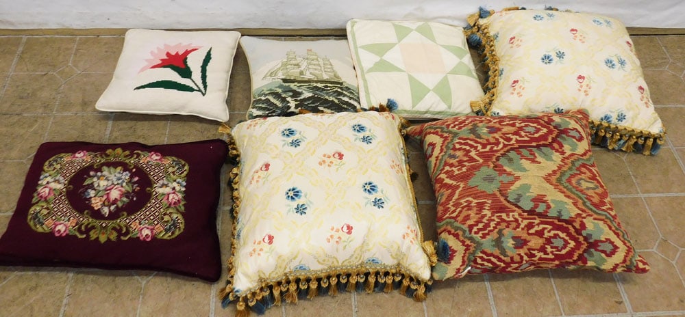 Lot of Decorative & Needlework Pillows (1 of 3)