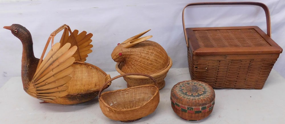 Lot of Baskets: Lot of Baskets. Up to 13 1/2" W 10" D 7 1/2" H ALL DESCRIPTIONS AND ANY CONDITION STATEMENT GIVEN BY LANGSTON AUCTION GALLERY ARE STRICTLY OPINIONS AND LANGSTON'S SHALL HAVE NO RESPONSIBILITY FOR ERRO