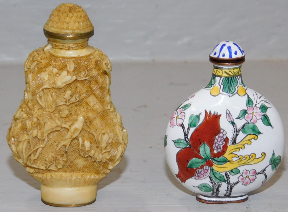 Oriental Carved Bone Snuff Bottle & Oriental Cloisonne Snuff Bottle: Oriental Carved Bone Snuff Bottle & Oriental Cloisonne Snuff Bottle. Up to 3" H ALL DESCRIPTIONS AND ANY CONDITION STATEMENT GIVEN BY LANGSTON AUCTION GALLERY ARE STRICTLY OPINIONS AND LANGSTON'S SHAL
