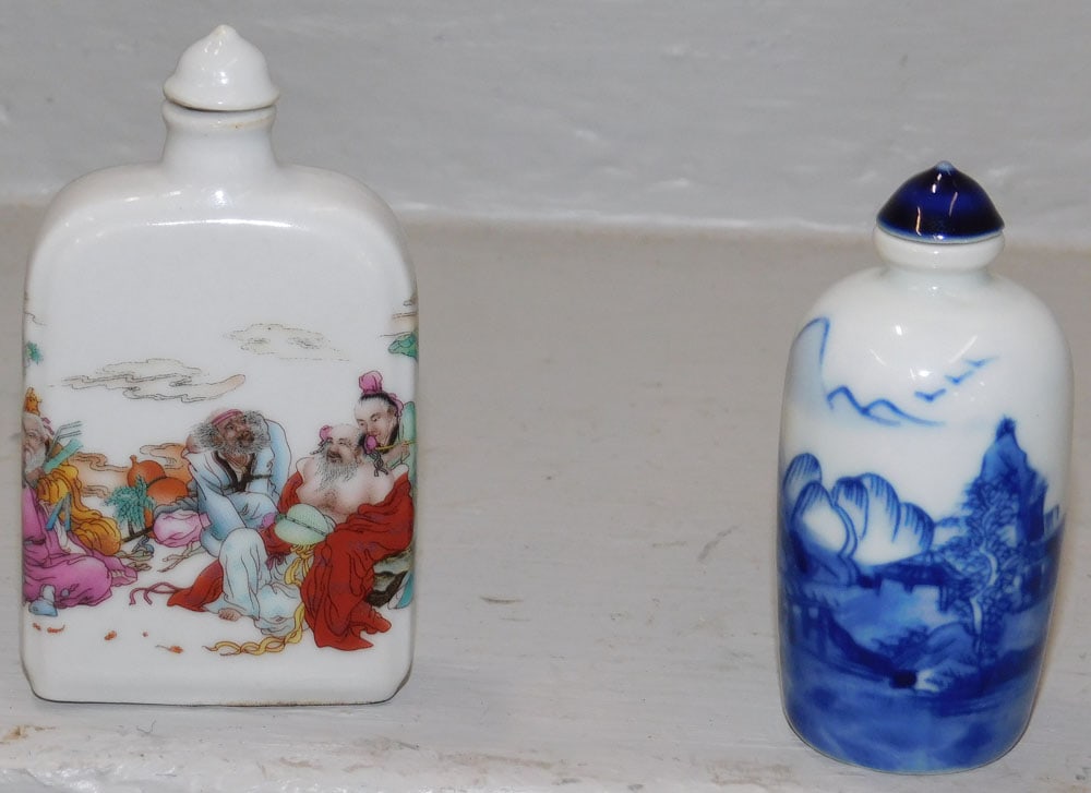 2 Hand Painted Oriental Porcelain Snuff Bottles (1 of 4)