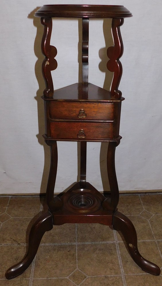 Mahogany Wig Stand (1 of 3)