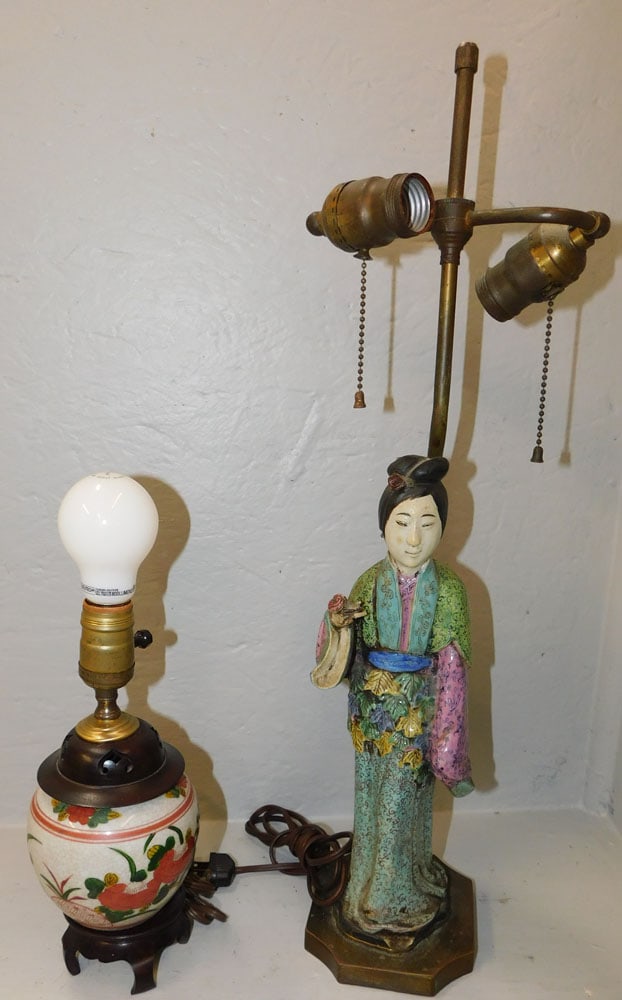 2 Oriental Porcelain Lamps (1 of 5)