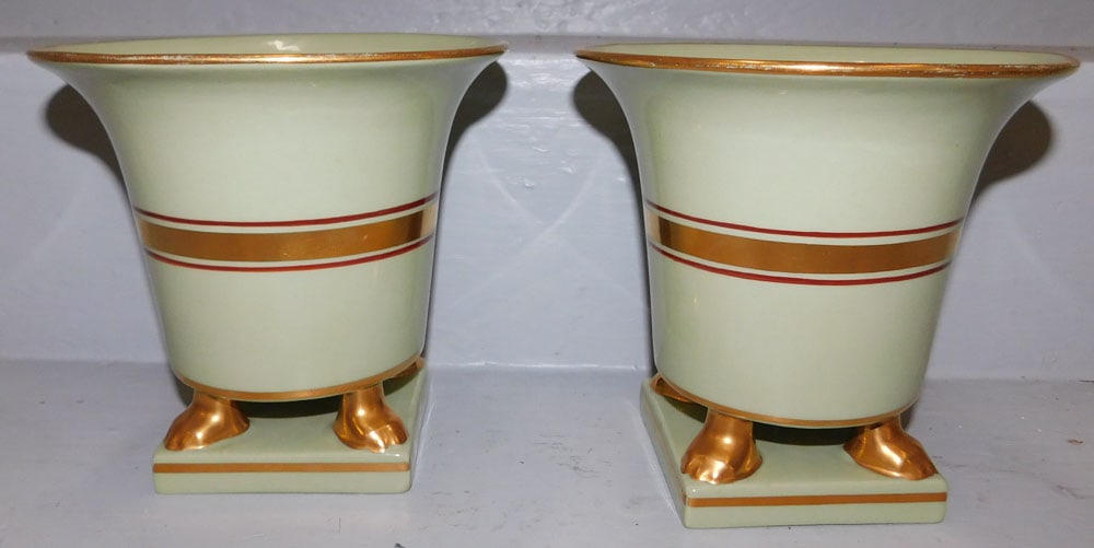 Pair of Porcelain Cache Pots (1 of 2)