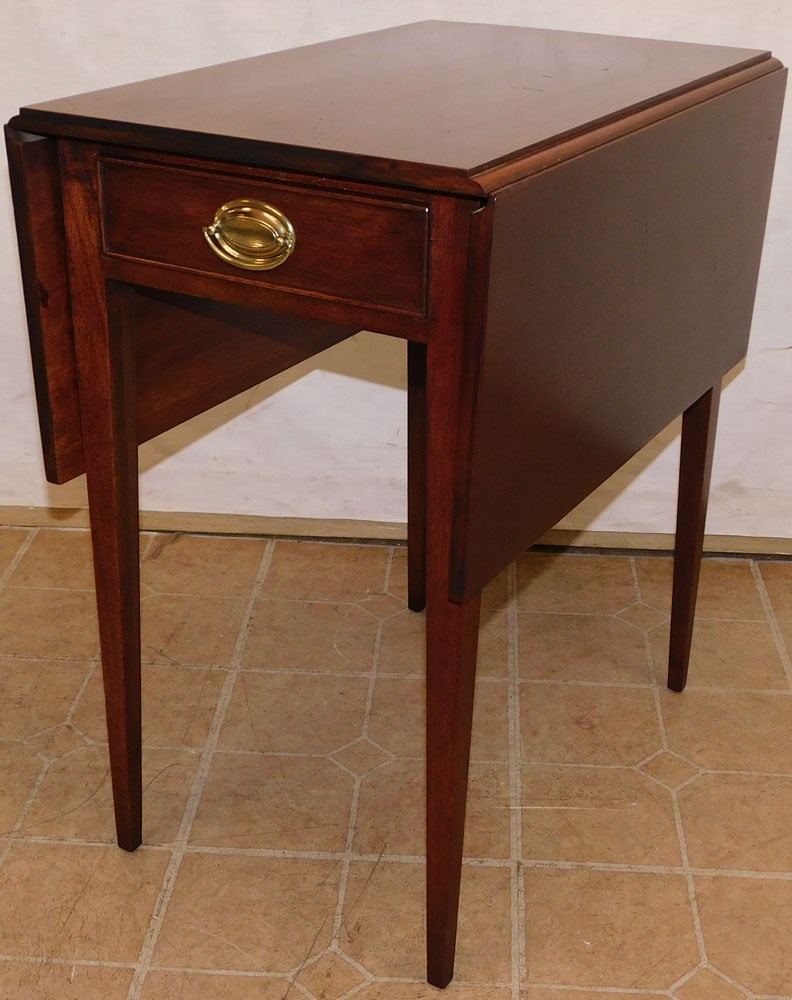 Mahogany Drop-Leaf Pembroke Table with Drawer (1 of 4)