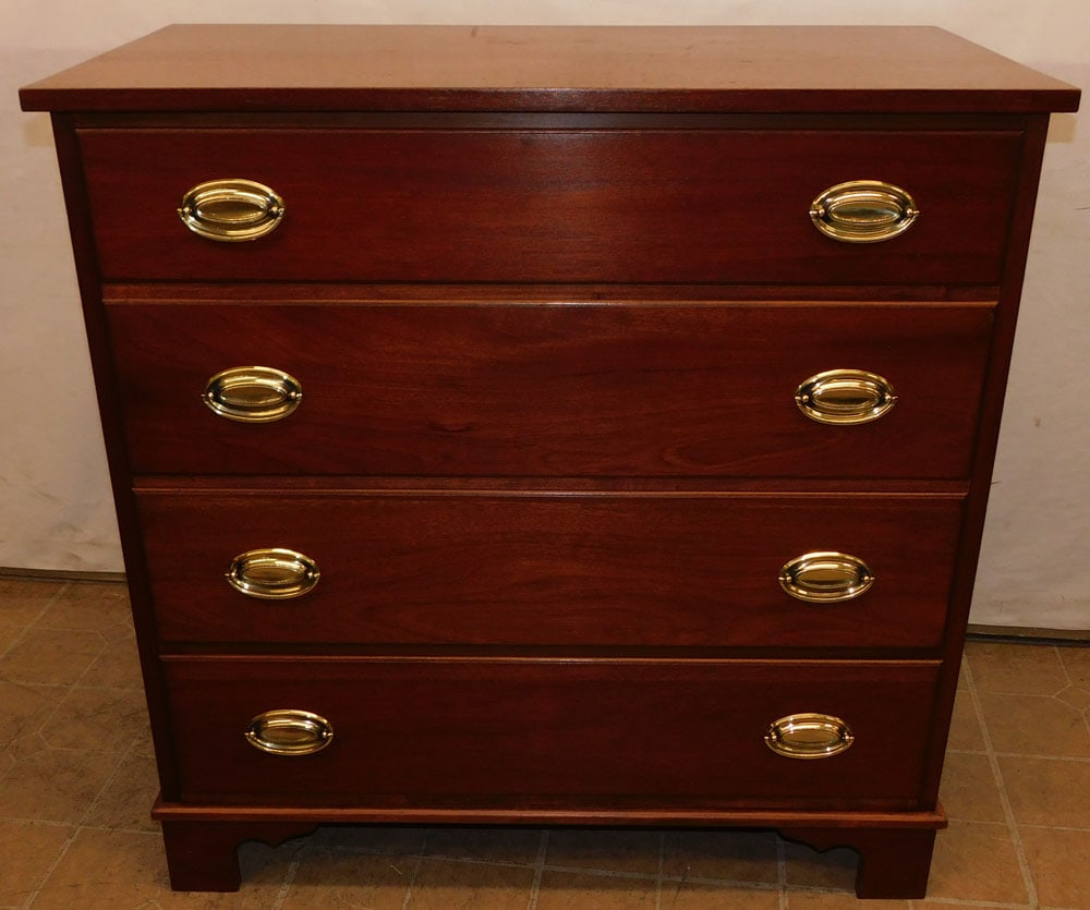 Benchmade Mahogany 4 Drawer Chest (1 of 6)