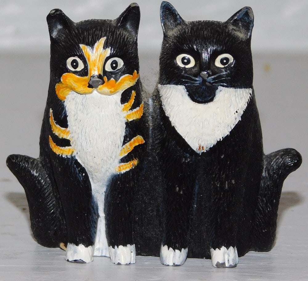 Painted Lead Cat Figurine (1 of 3)
