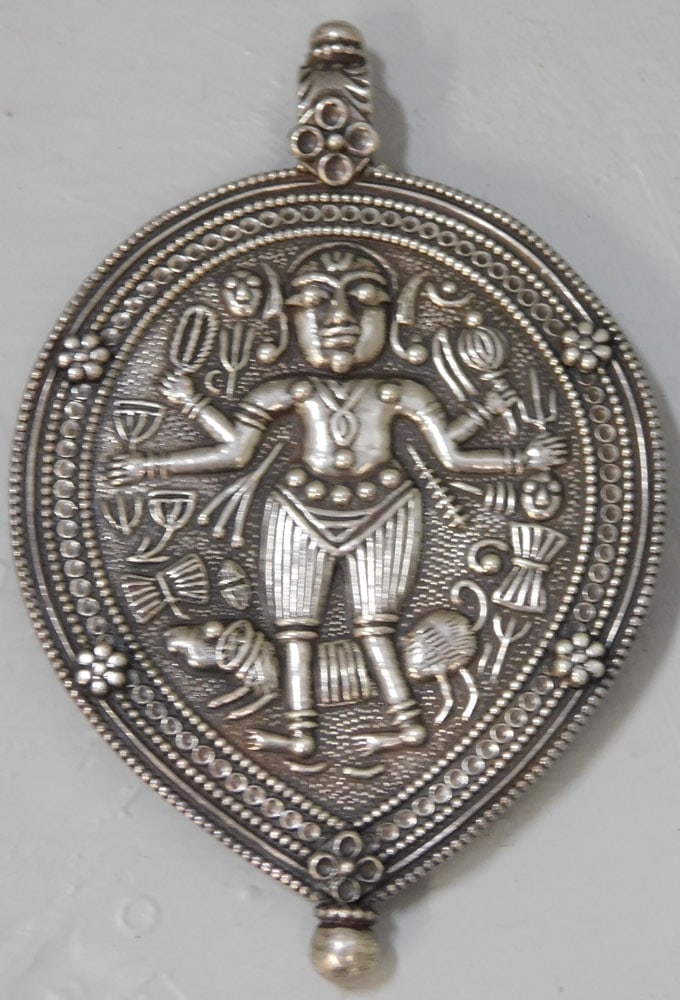 Large 800 Silver Pendant (1 of 2)