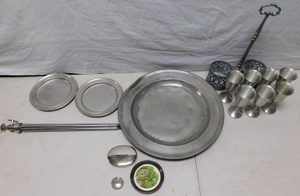 Lot of Pewter Items: Lot of Pewter Items . "ALL DESCRIPTIONS AND ANY CONDITION STATEMENT GIVEN BY LANGSTON AUCTION GALLERY ARE STRICTLY OPINIONS AND LANGSTON'S SHALL HAVE NO RESPONSIBILITY FOR ERRORS OR OMISSIONS. THE ABS