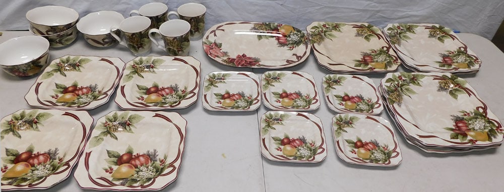 Lot of Painted Porcelain Dinnerware (1 of 4)