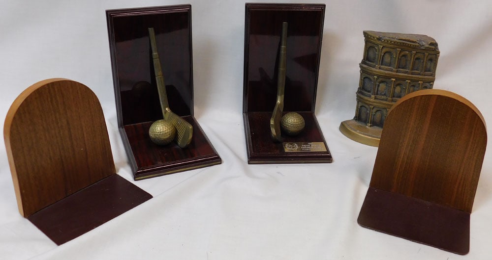 Lot of Bookends: Lot of Bookends. "ALL DESCRIPTIONS AND ANY CONDITION STATEMENT GIVEN BY LANGSTON AUCTION GALLERY ARE STRICTLY OPINIONS AND LANGSTON'S SHALL HAVE NO RESPONSIBILITY FOR ERRORS OR OMISSIONS. THE ABSENCE