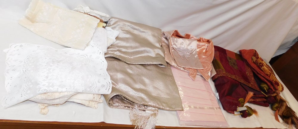 Lot of Silk Coverlets & Linens (1 of 3)