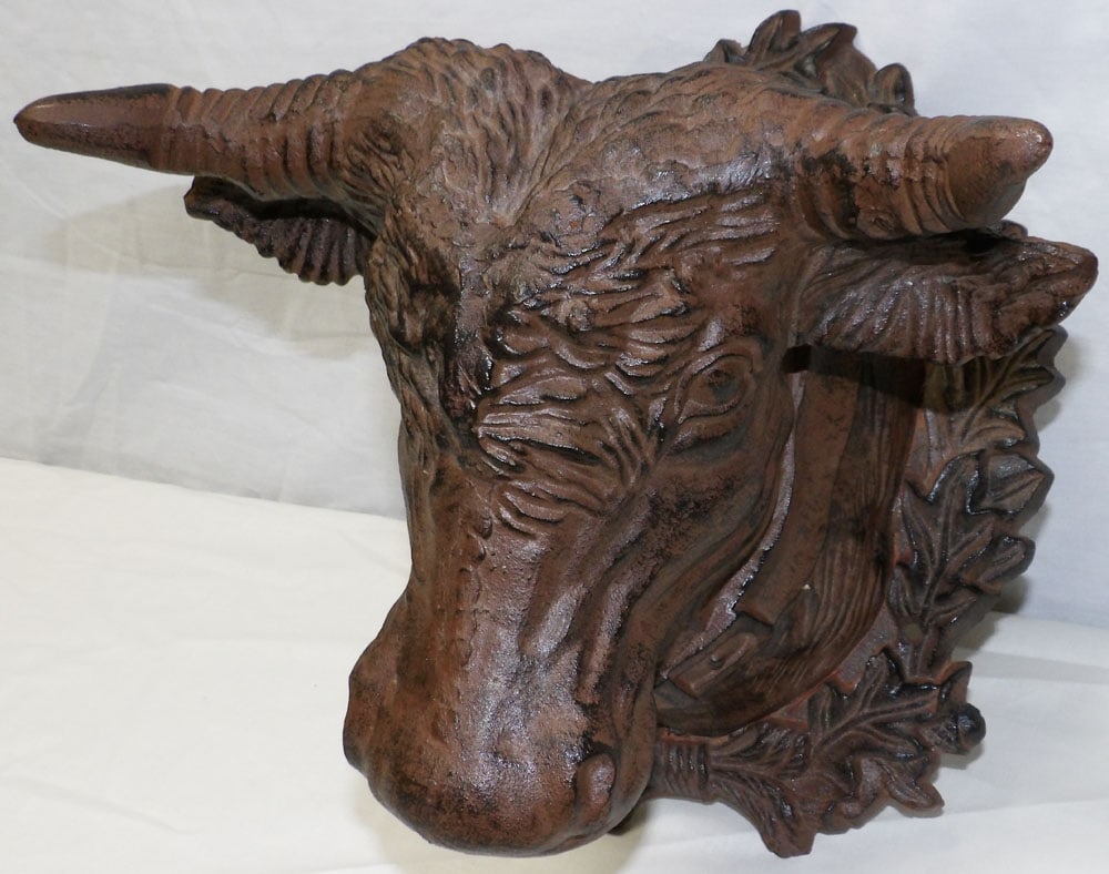 Vintage Cast Iron Bull Head Butcher Shop Wall Mount (1 of 5)