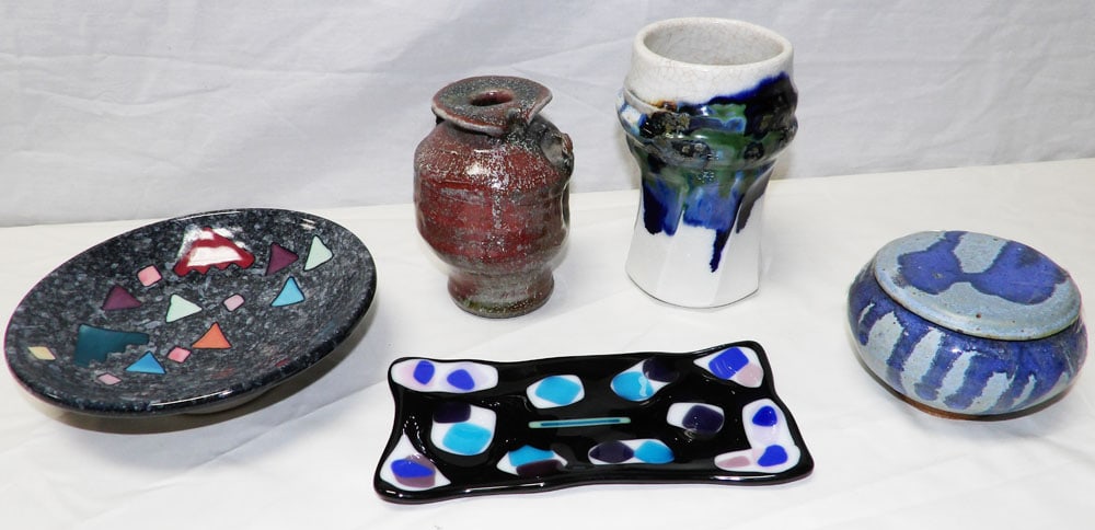 5 Pieces of Mid Century Art Pottery & Art Glass (1 of 6)