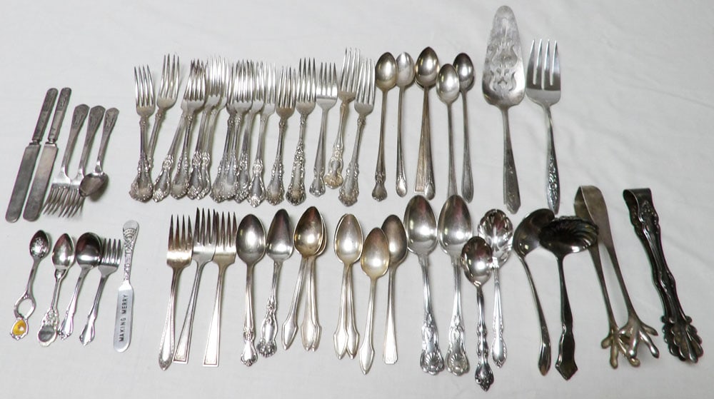 58 Pieces of Ornate Antique Silverplated Flatware, Vintage Souvenir Spoons, & Mid Century Child's (1 of 7)