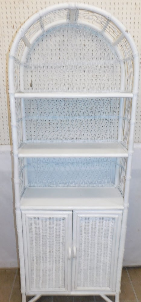 painted wicker shelf (1 of 5)