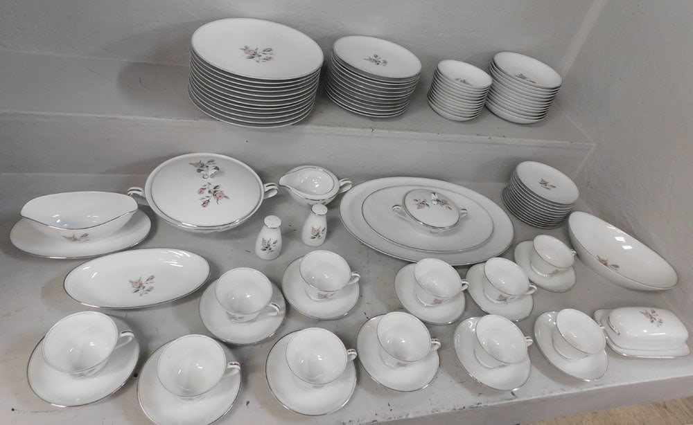 92 Pieces of Noritake China, (Margot): 92 Pieces of Noritake China, (Margot). "ALL DESCRIPTIONS AND ANY CONDITION STATEMENT GIVEN BY LANGSTON AUCTION GALLERY ARE STRICTLY OPINIONS AND LANGSTON'S SHALL HAVE NO RESPONSIBILITY FOR ERRORS OR O