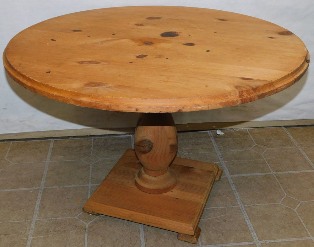 Pine Round Tea Table: Pine Round Tea Table. 30" Dia. 20 1/2" H "ALL DESCRIPTIONS AND ANY CONDITION STATEMENT GIVEN BY LANGSTON AUCTION GALLERY ARE STRICTLY OPINIONS AND LANGSTON'S SHALL HAVE NO RESPONSIBILITY FOR ERRORS OR