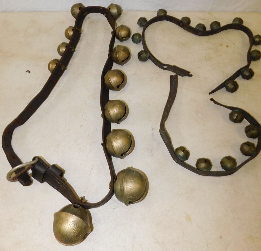 Lot of Antique Brass Sleigh Bells: Lot of Antique Brass Sleigh Bells. ALL DESCRIPTIONS AND ANY CONDITION STATEMENT GIVEN BY LANGSTON AUCTION GALLERY ARE STRICTLY OPINIONS AND LANGSTON'S SHALL HAVE NO RESPONSIBILITY FOR ERRORS OR OMISSI