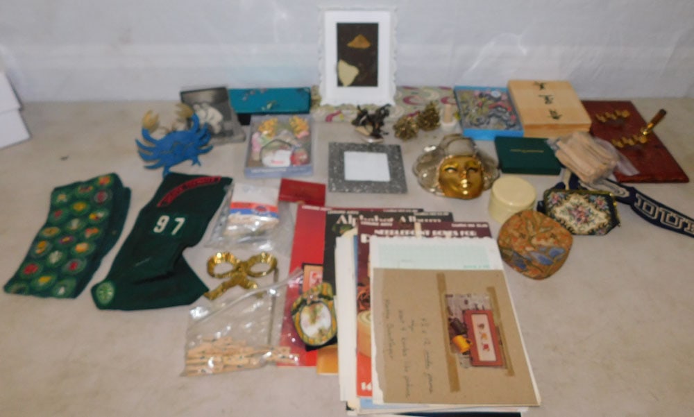 Lot of Oriental Boxes & Miscellaneous Dresser Items (1 of 4)