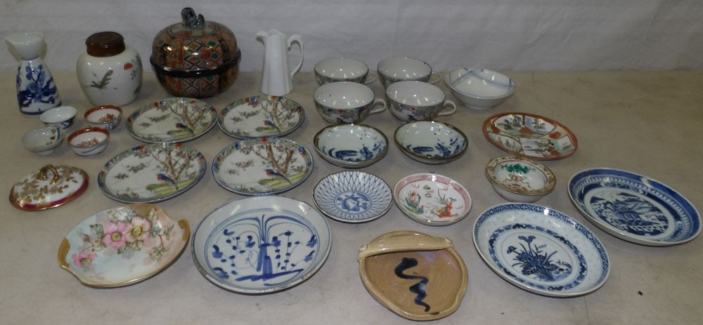 Lot of Oriental Items (1 of 4)