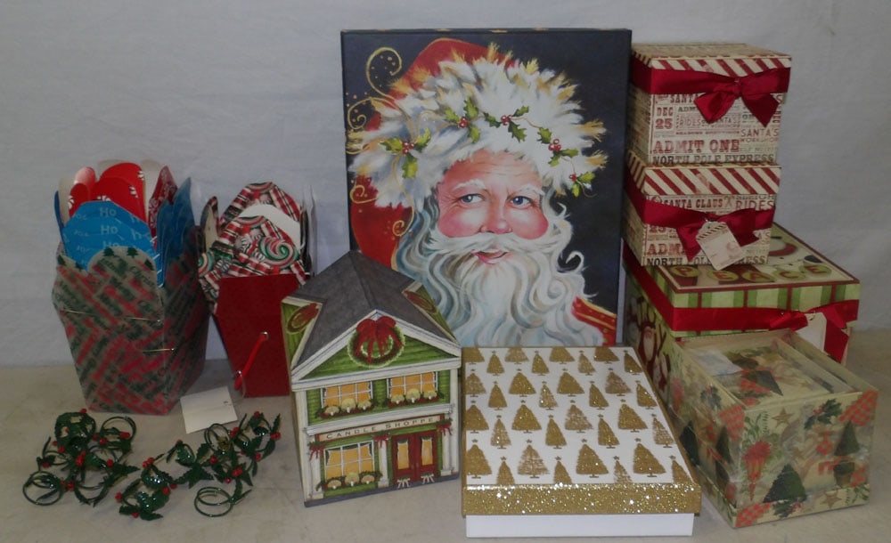 Lot of Decorative Boxes: Lot of Decorative Boxes. ALL DESCRIPTIONS AND ANY CONDITION STATEMENT GIVEN BY LANGSTON AUCTION GALLERY ARE STRICTLY OPINIONS AND LANGSTON'S SHALL HAVE NO RESPONSIBILITY FOR ERRORS OR OMISSIONS. THE A