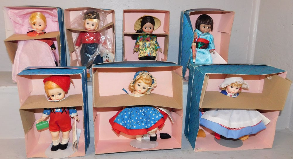 7 Madame Alexander Dolls (1 of 5)