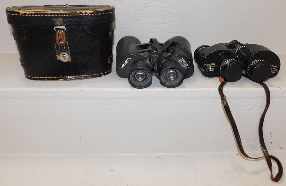 2 Vintage Binoculars: 2 Vintage Binoculars . ALL DESCRIPTIONS AND ANY CONDITION STATEMENT GIVEN BY LANGSTON AUCTION GALLERY ARE STRICTLY OPINIONS AND LANGSTON'S SHALL HAVE NO RESPONSIBILITY FOR ERRORS OR OMISSIONS. THE ABS