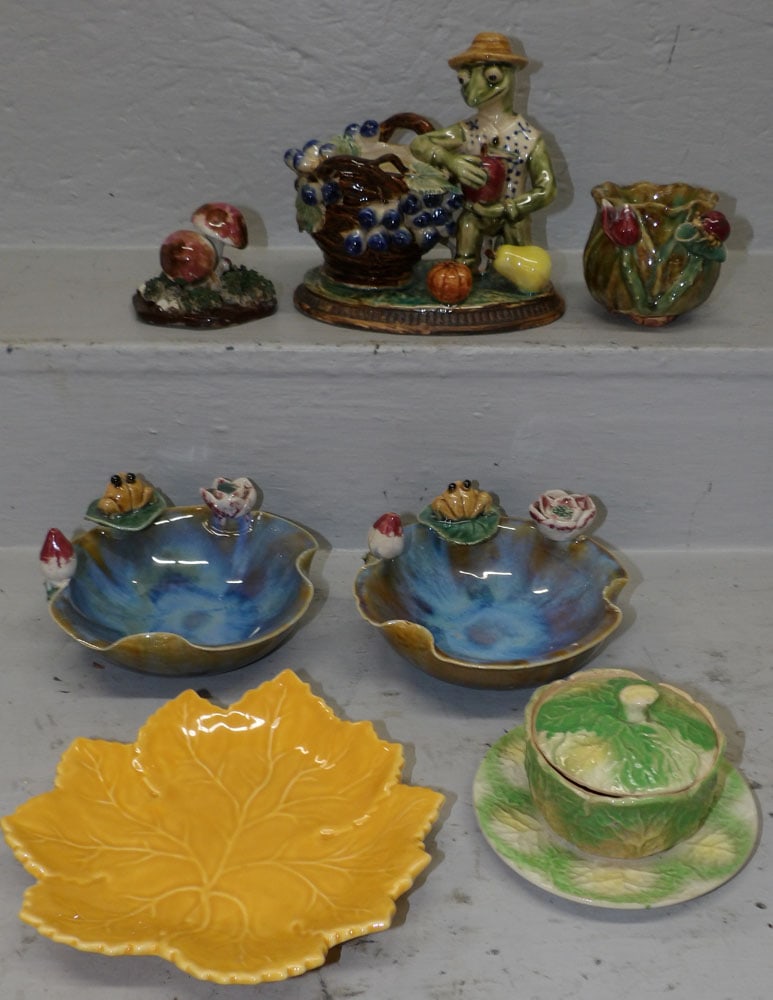 Lot of Painted Pottery Items (1 of 3)