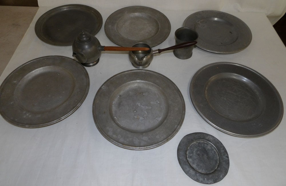 Lot of Pewter: Lot of Pewter . ALL DESCRIPTIONS AND ANY CONDITION STATEMENT GIVEN BY LANGSTON AUCTION GALLERY ARE STRICTLY OPINIONS AND LANGSTON'S SHALL HAVE NO RESPONSIBILITY FOR ERRORS OR OMISSIONS. THE ABSENCE OF