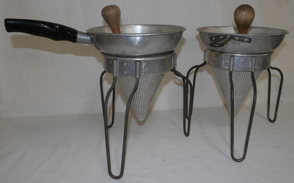 2 Vintage Potato Mashers (1 of 3)