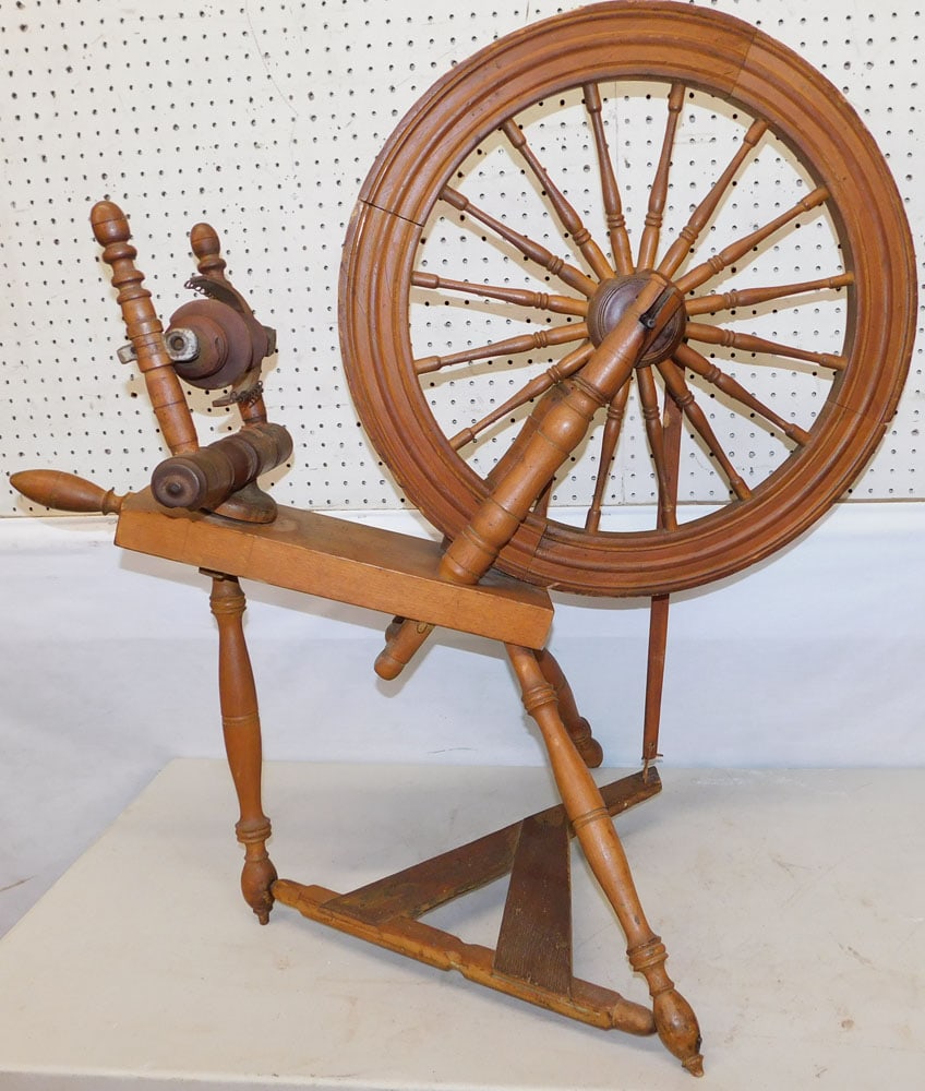 Antique Flax Wheel (1 of 3)