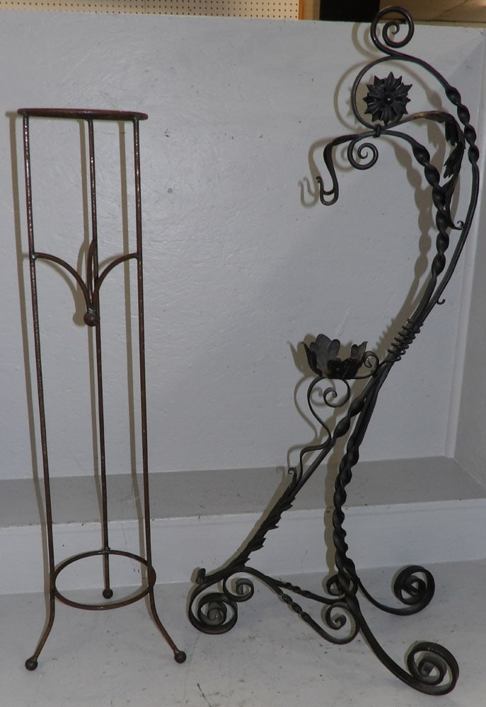 2 Metal Stands (1 of 4)